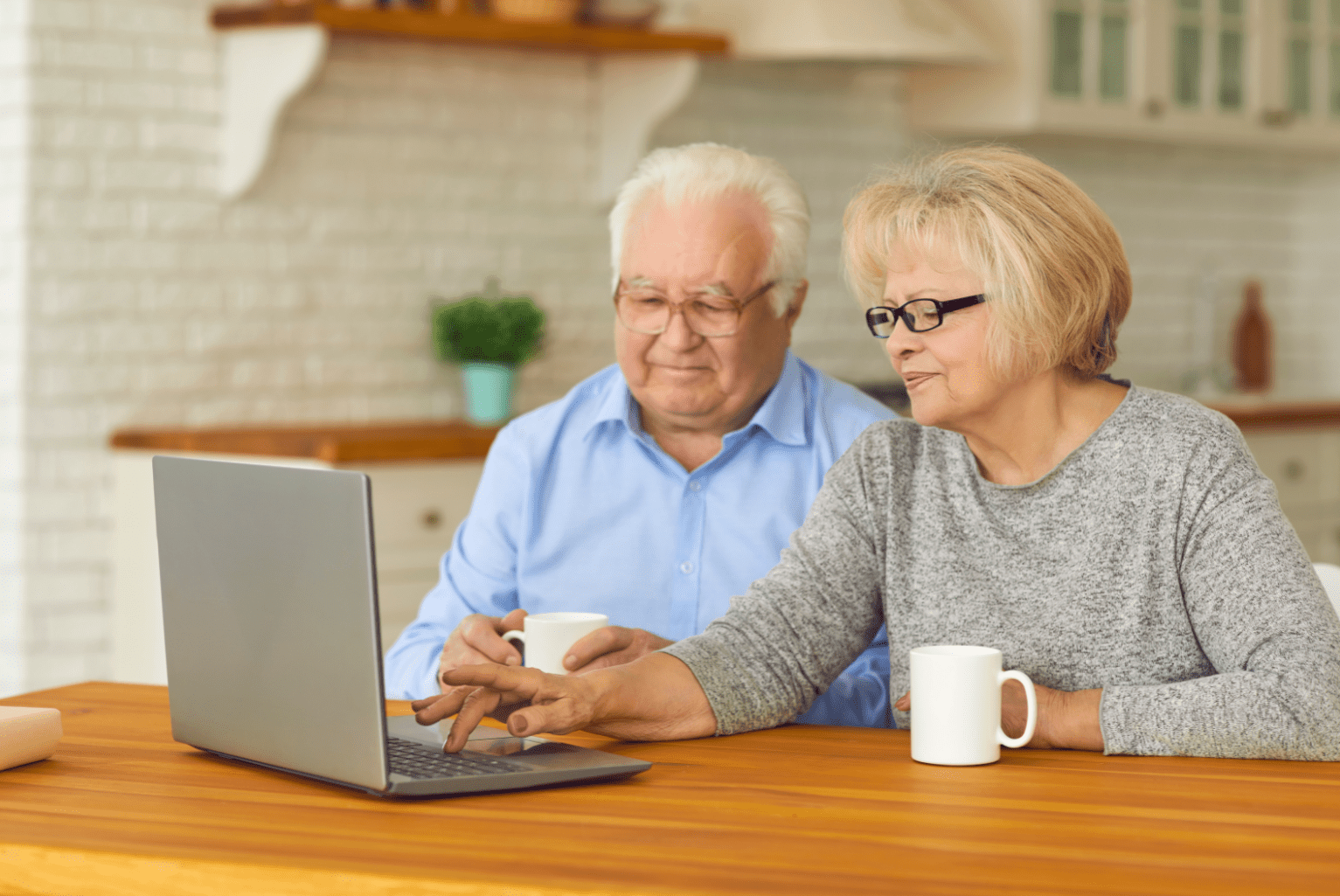 Top 5 Elder Fraud Internet Scams That Seniors Should Be Aware Of This Holiday Season